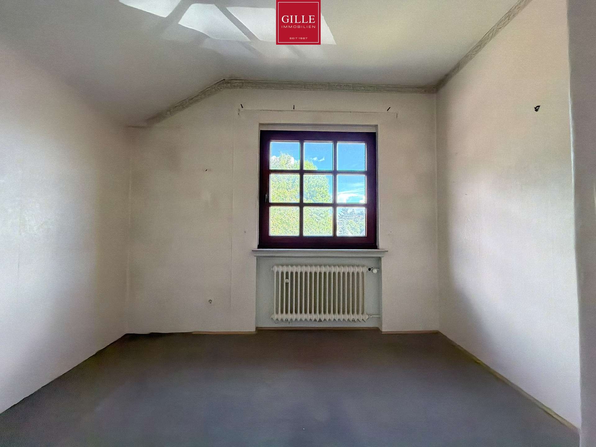 Ansicht 4 von: Reserviert! Reihenhaus mit Garage und großem Potenzial in ruhiger Lage von Neuss-Rosellen